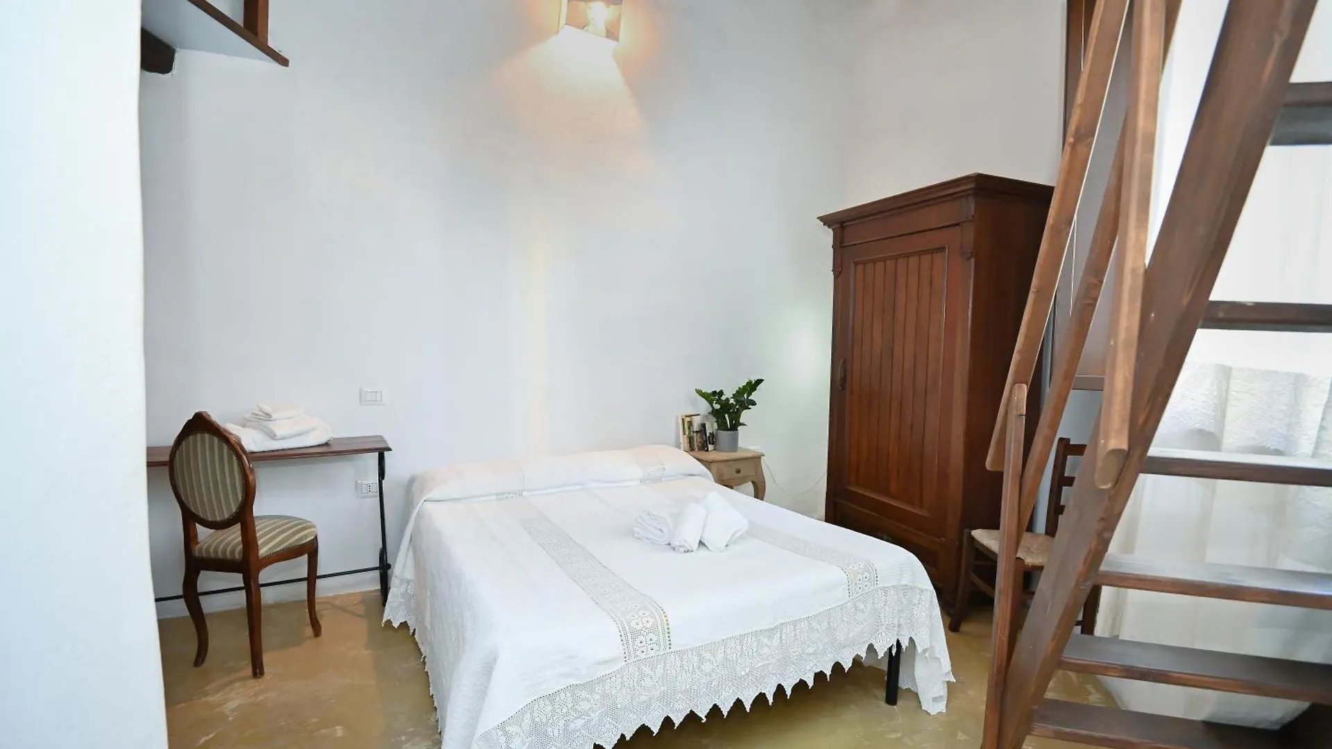 מוראברה Il Portico Guesthouse לינה וארוחת בוקר